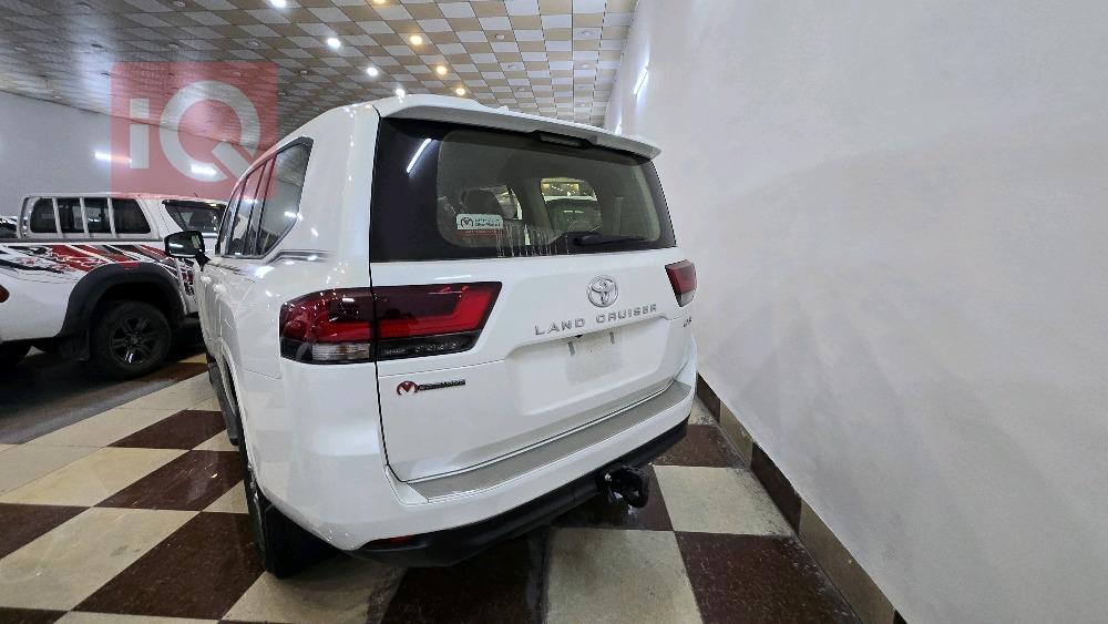 تويوتا لاندكروزر